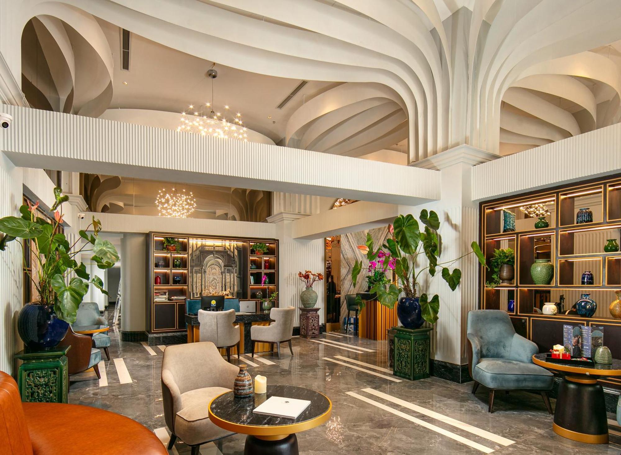 May De Ville Lakeside Hotel Hanoj Exteriér fotografie The Library